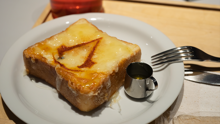 Переживание кафе Assassin's Creed Shadows в Харадзюку