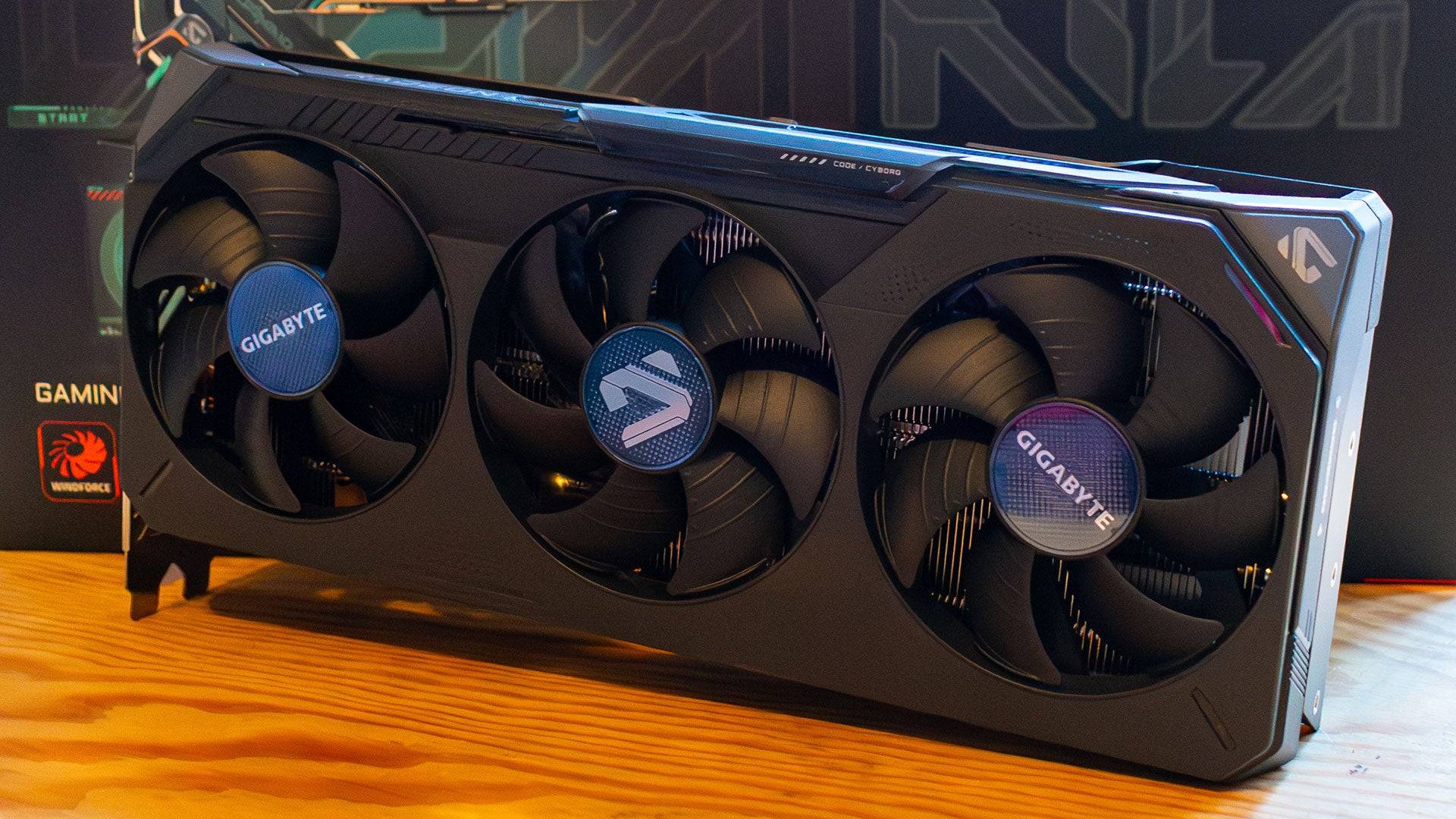 AMD Radeon RX 9070 изображения